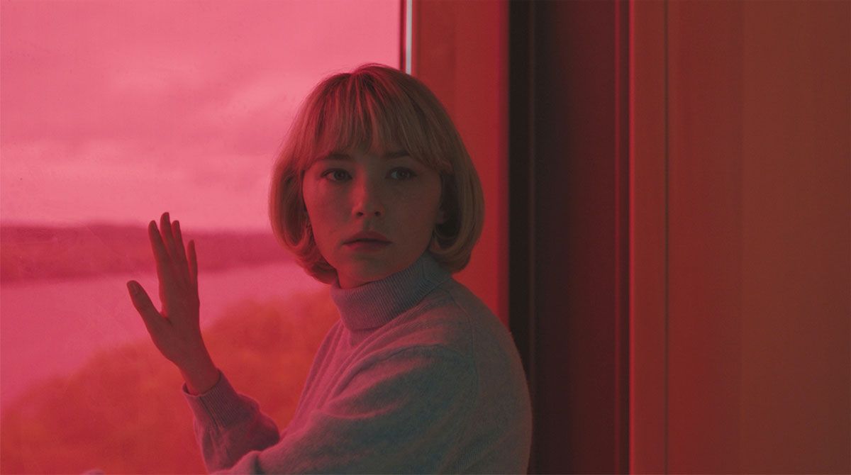 Swallow : Photo Haley Bennett