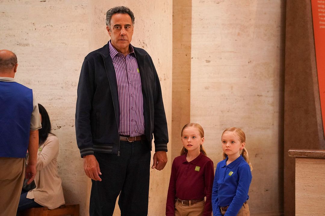 Single Parents : Photo Brad Garrett, Mia Allan, Ella Allan
