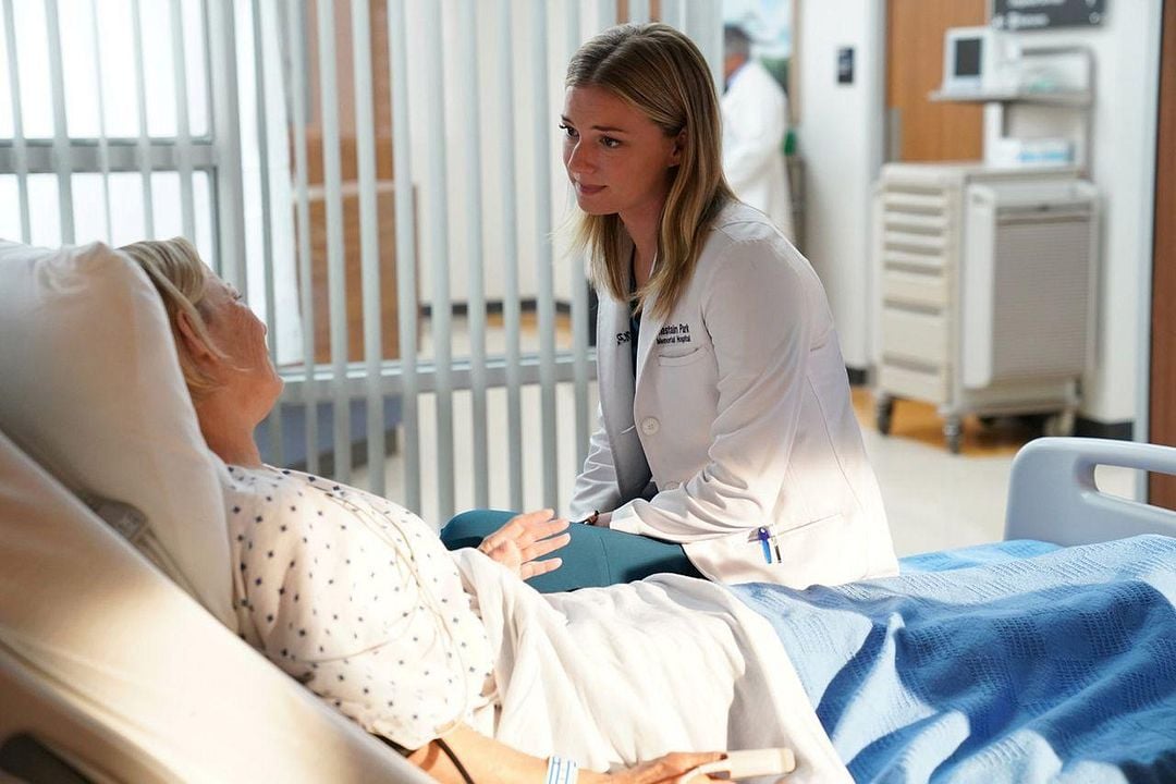 The Resident : Photo Emily VanCamp