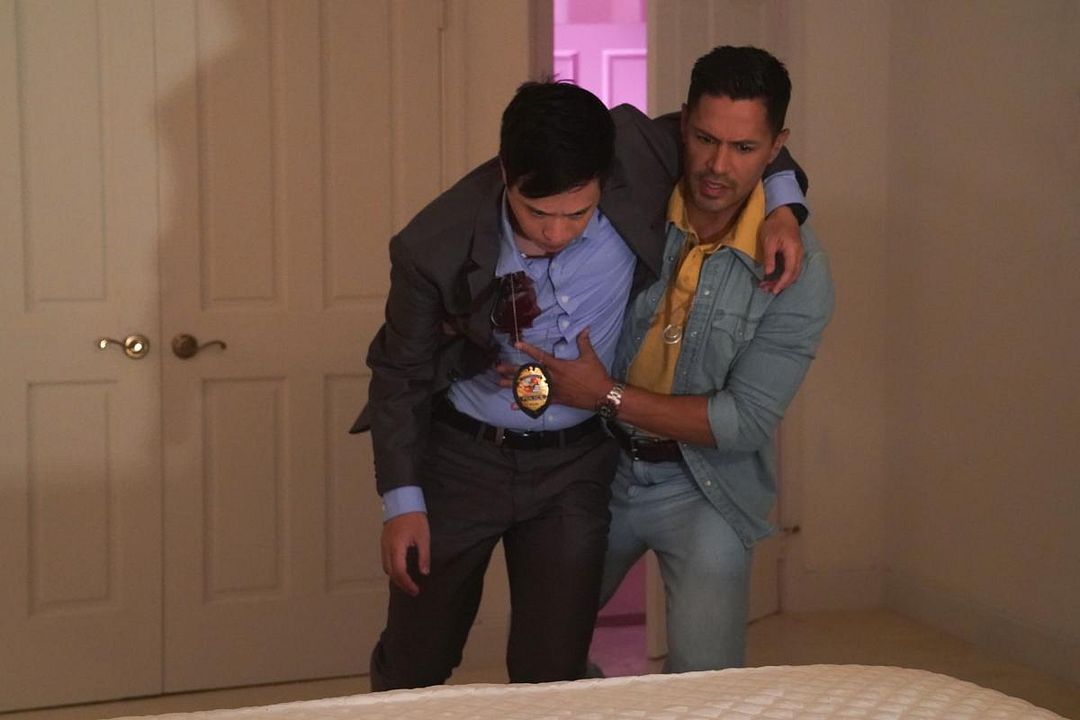 Magnum (2018) : Photo Jay Hernandez, Hayden Szeto