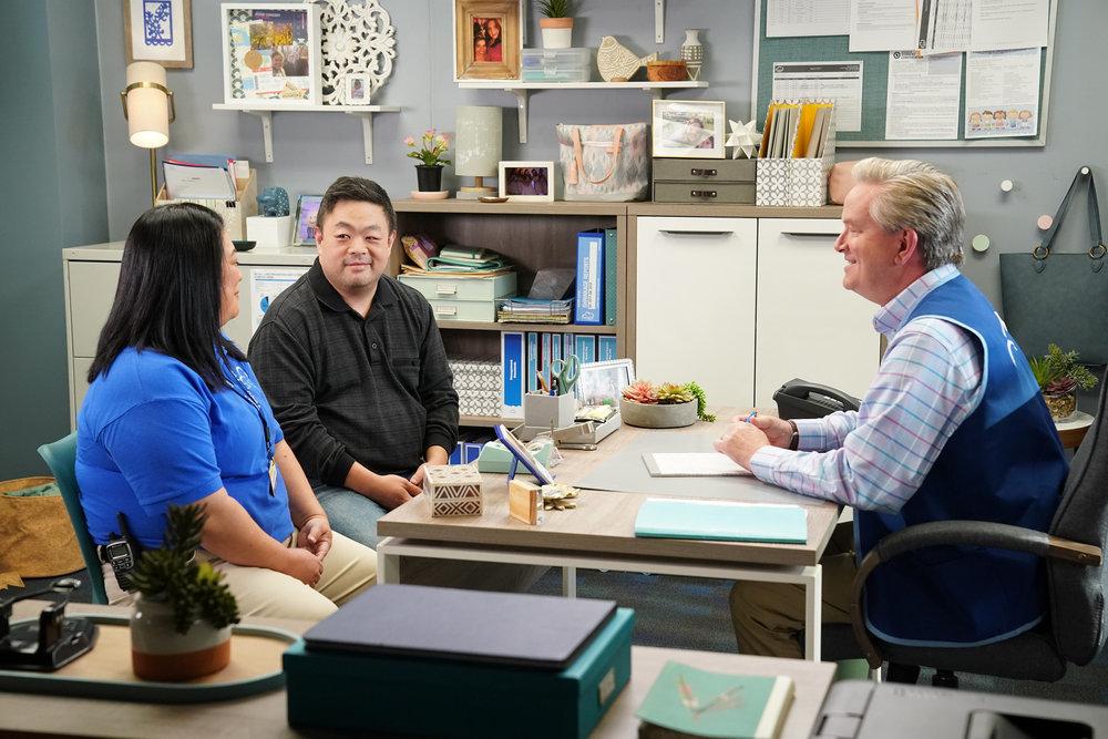 Superstore : Photo Chris Grace (IV), Mark McKinney, Kaliko Kauahi