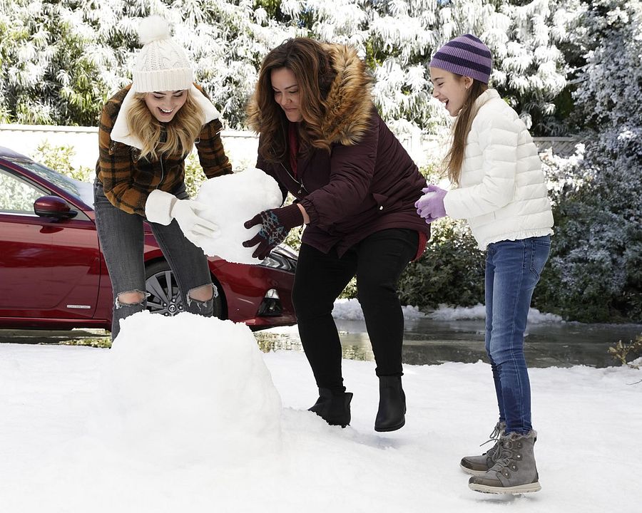 American Housewife (2016) : Photo Katy Mixon, Julia Butters, Meg Donnelly