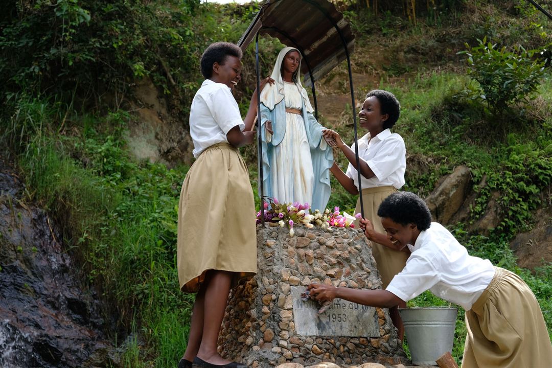 Notre-Dame du Nil : Photo Amanda Mugabekazi, Albina Kirenga, Clariella Bizimana