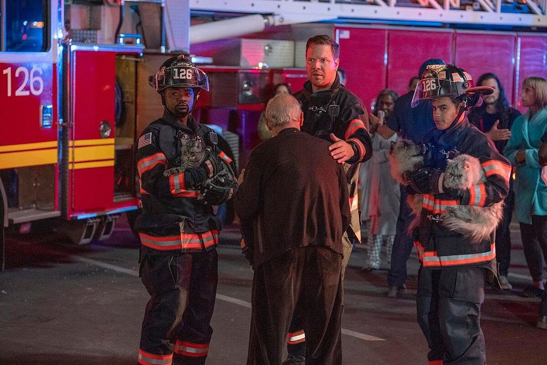 9-1-1 : Lone Star : Photo Julian Works, Jim Parrack