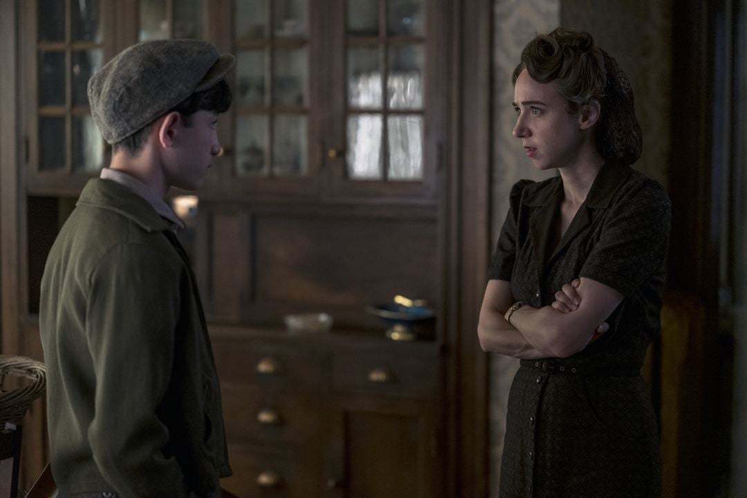 The Plot Against America : Photo Zoe Kazan, Caleb Malis