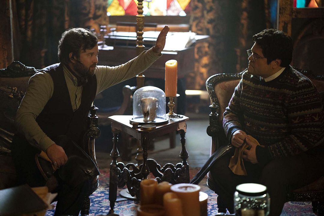 What We Do In The Shadows : Photo Harvey Guillén, Haley Joel Osment