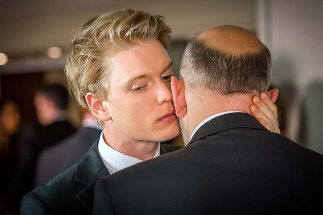 Cucumber : Photo Freddie Fox