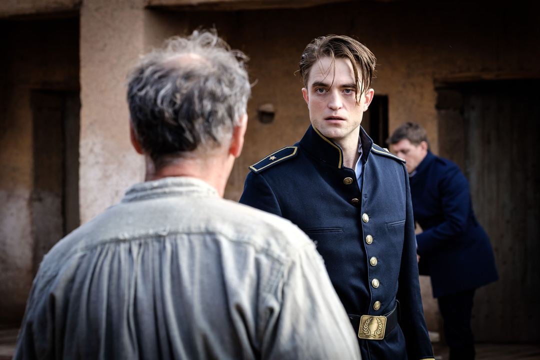 Waiting For The Barbarians : Photo Robert Pattinson