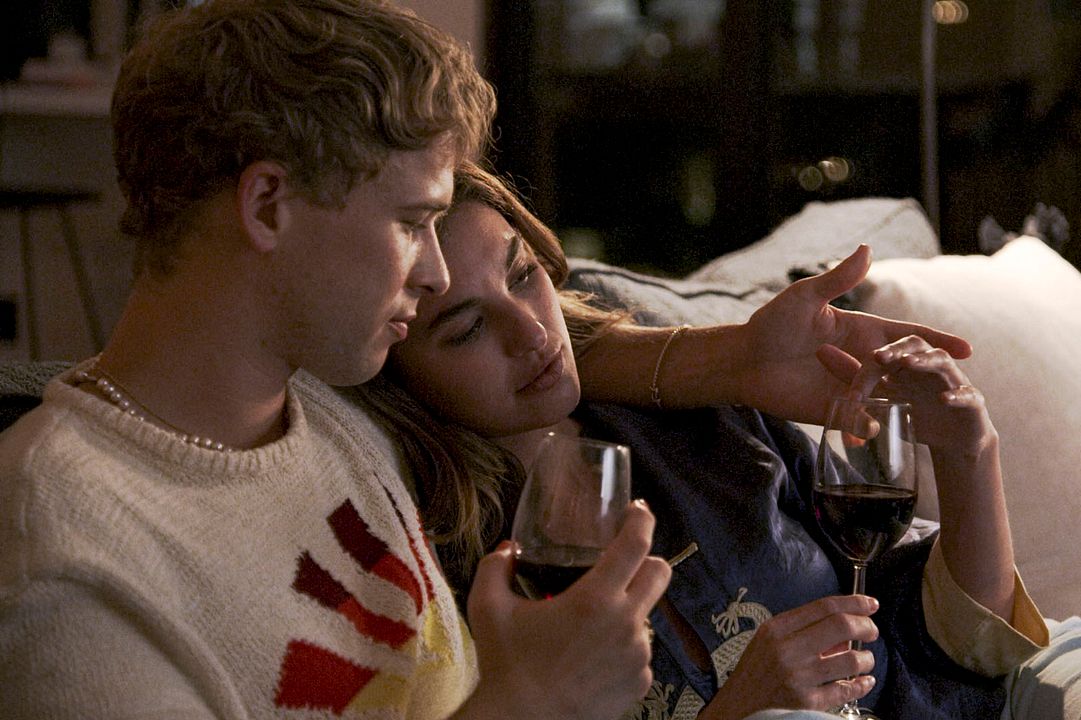 Photo Rainey Qualley, Tommy Dorfman