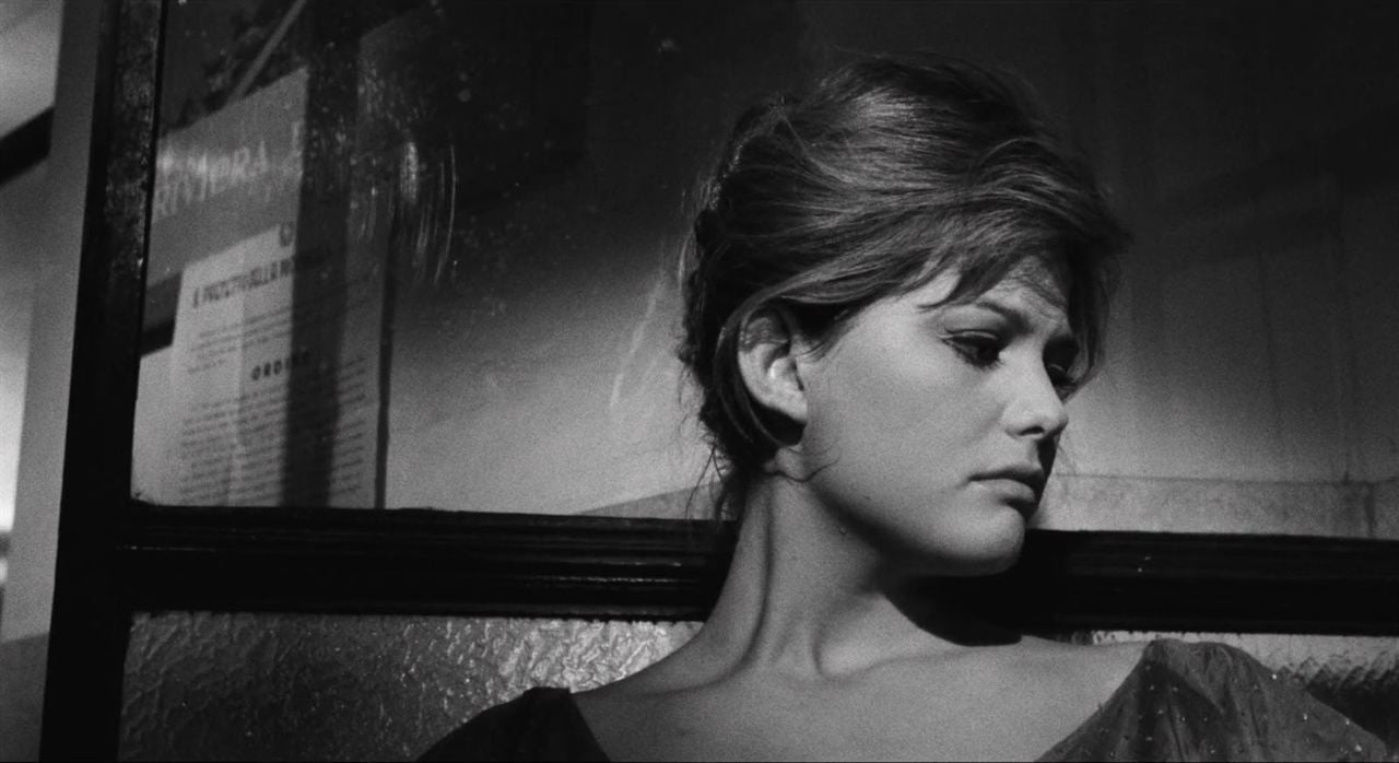 La Fille à la valise : Photo Claudia Cardinale