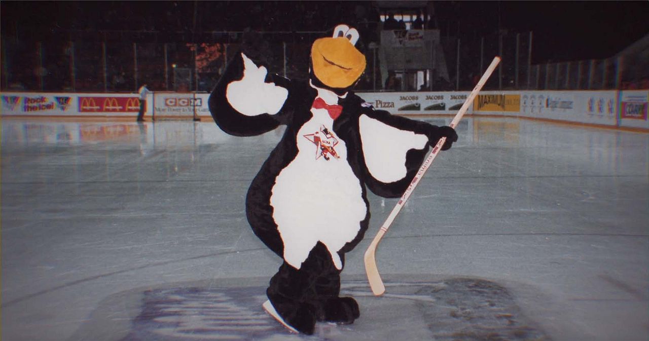 Red Penguins : Photo