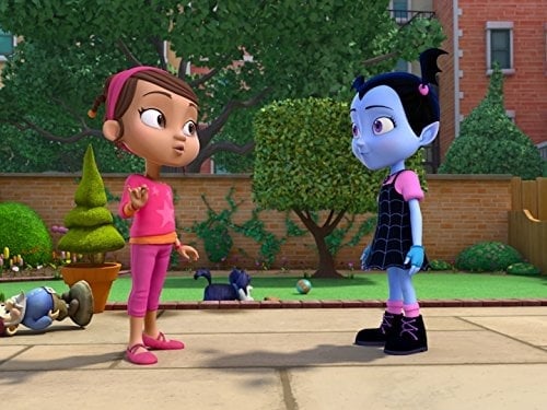 Vampirina : Affiche