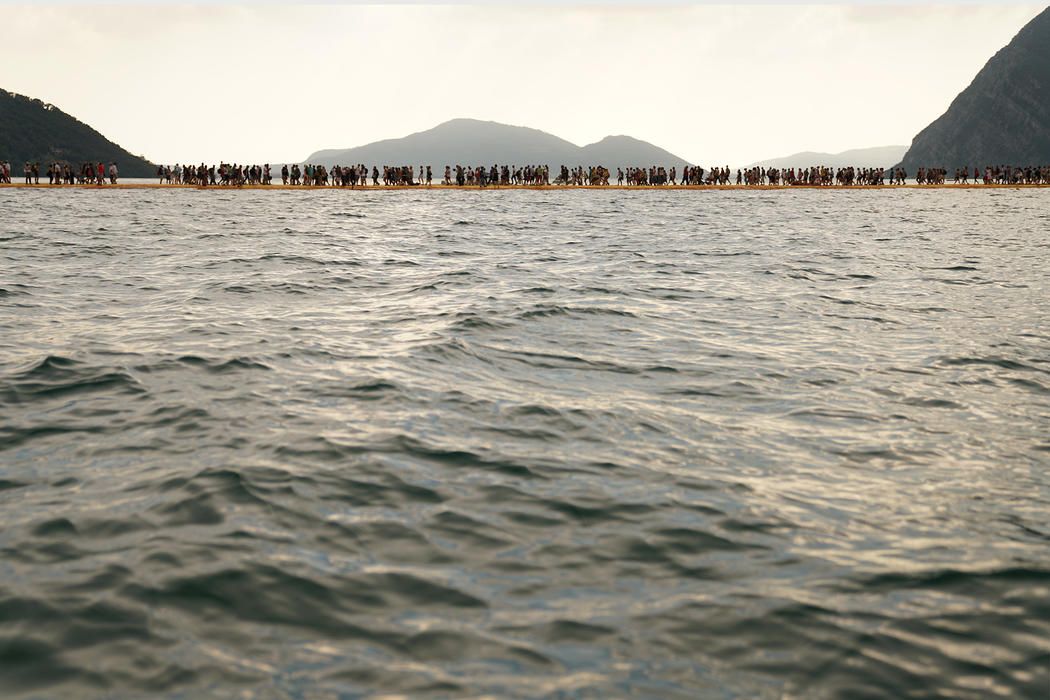 Christo : Marcher sur l'eau : Photo