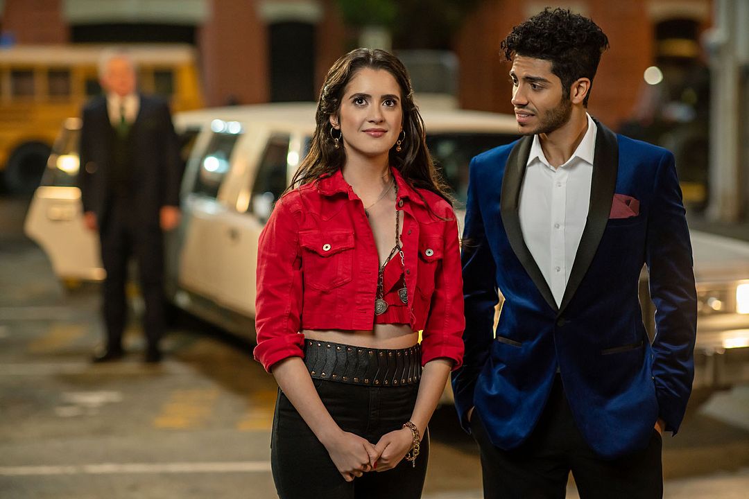Absolument royal ! : Photo Mena Massoud, Laura Marano