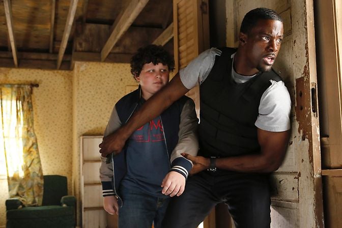 Crisis : Photo Lance Gross, Joshua Erenberg