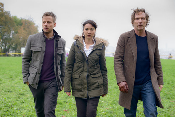 Crossing Lines : Photo Tom Wlaschiha, William Fichtner, Moon Dailly