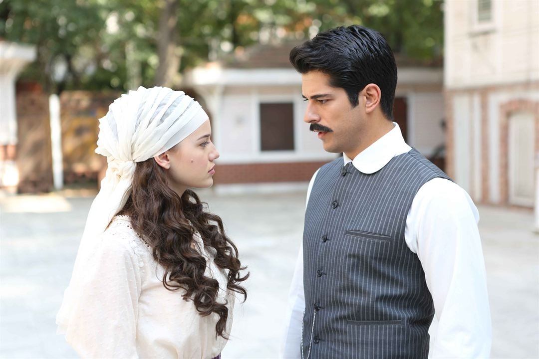 Photo Burak Özçivit, Fahriye Evcen