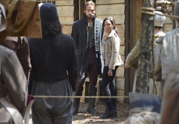 Sleepy Hollow : Photo Tom Mison, Nicole Beharie