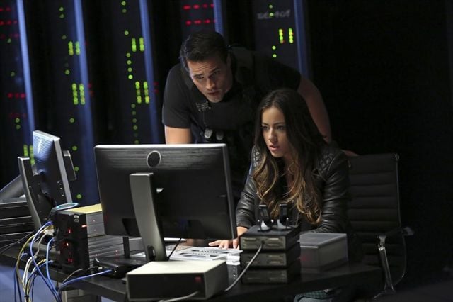 Marvel : Les Agents du S.H.I.E.L.D. : Photo Chloe Bennet, Brett Dalton