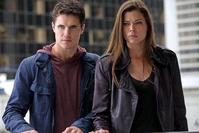 The Tomorrow People (2013) : Photo Peyton List (I), Robbie Amell