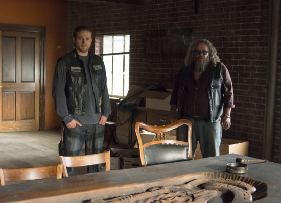 Sons of Anarchy : Photo Mark Boone Junior, Charlie Hunnam