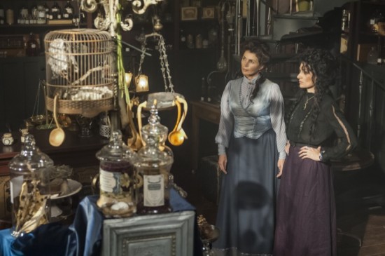 Witches of East End : Photo Julia Ormond, Mädchen Amick