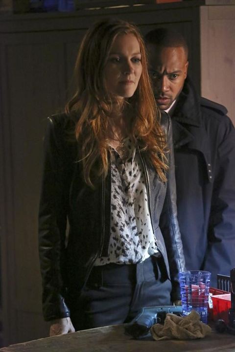 Scandal : Photo Darby Stanchfield, Columbus Short