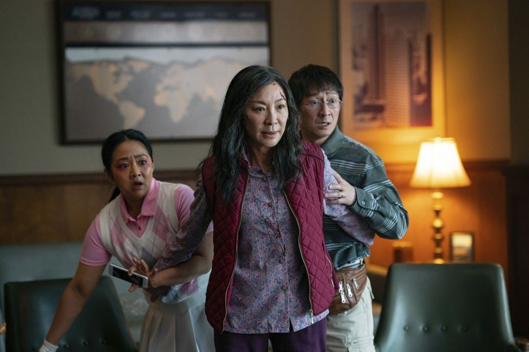 Everything Everywhere All at Once : Photo Michelle Yeoh, Stephanie Hsu, Ke Huy Quan