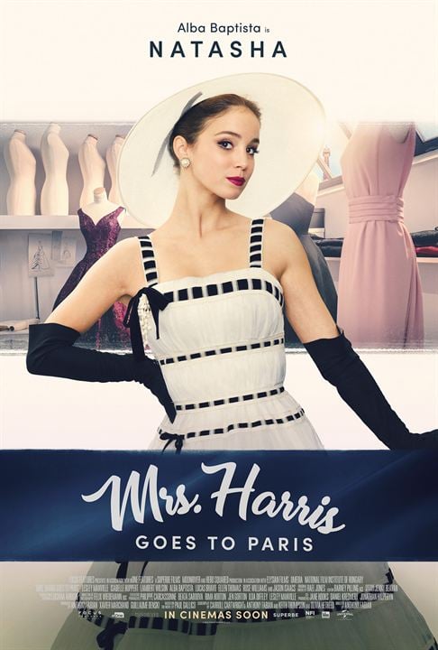 Une robe pour Mrs. Harris : Affiche