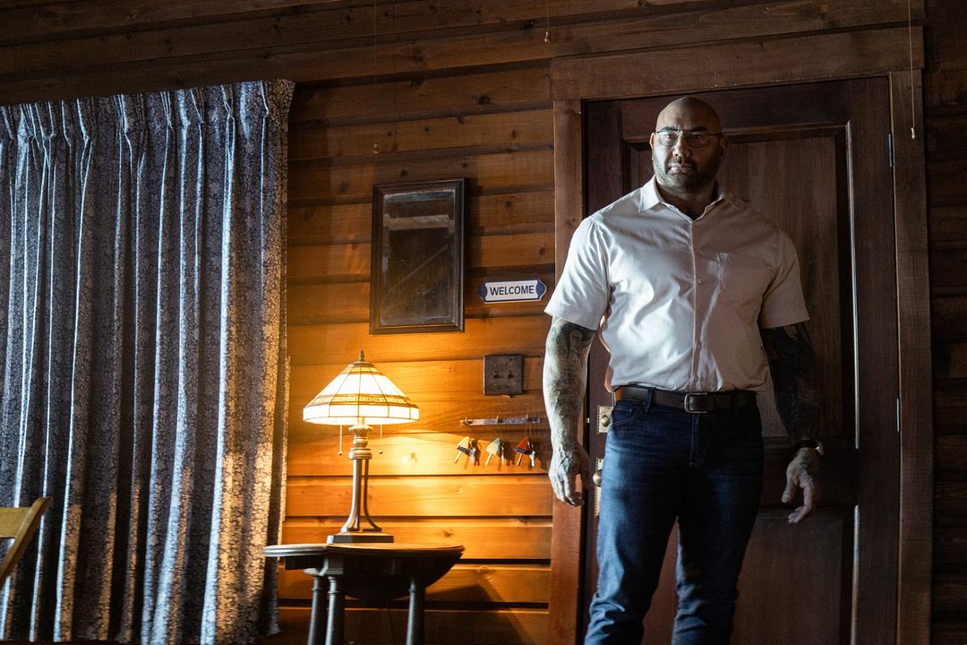 Knock at the Cabin : Photo Dave Bautista