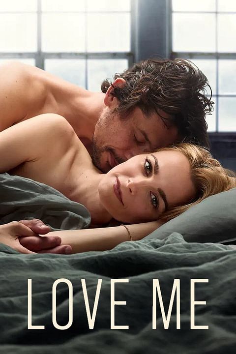 Love Me : Affiche