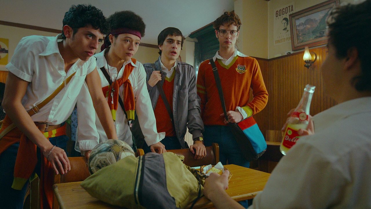 Poster saison 1 Affiche 12 sur 14 AlloCiné