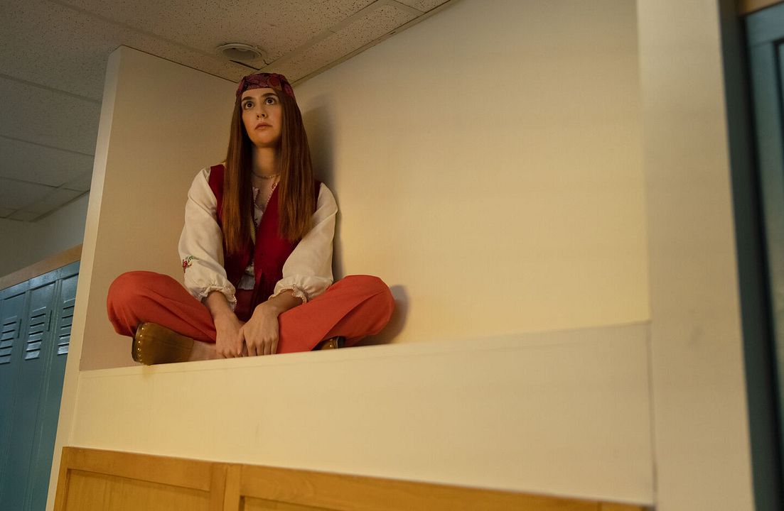 School Spirits : Photo RaeAnne Boon