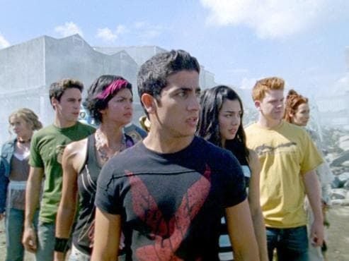 Poster Power Rangers saison 14 - Affiche 360 sur 980 - AlloCiné