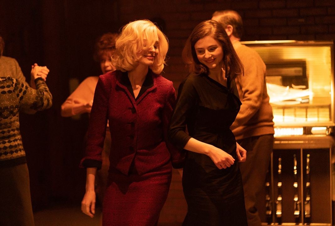 Eileen : Photo Anne Hathaway, Thomasin McKenzie