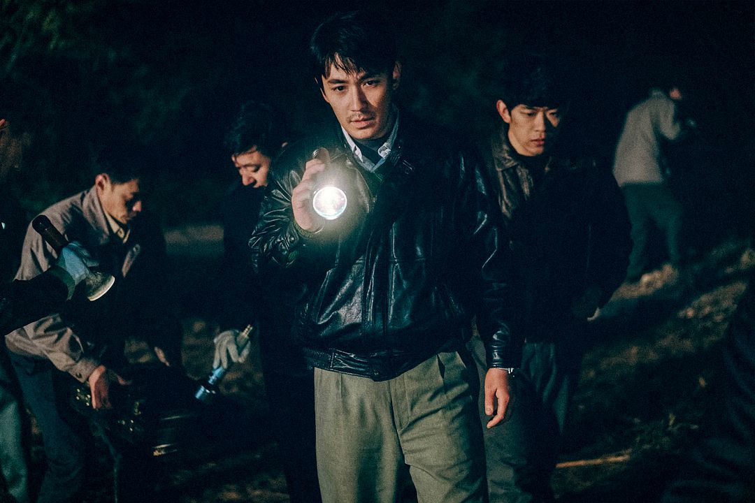 Only the River Flows : Photo Yilong Zhu