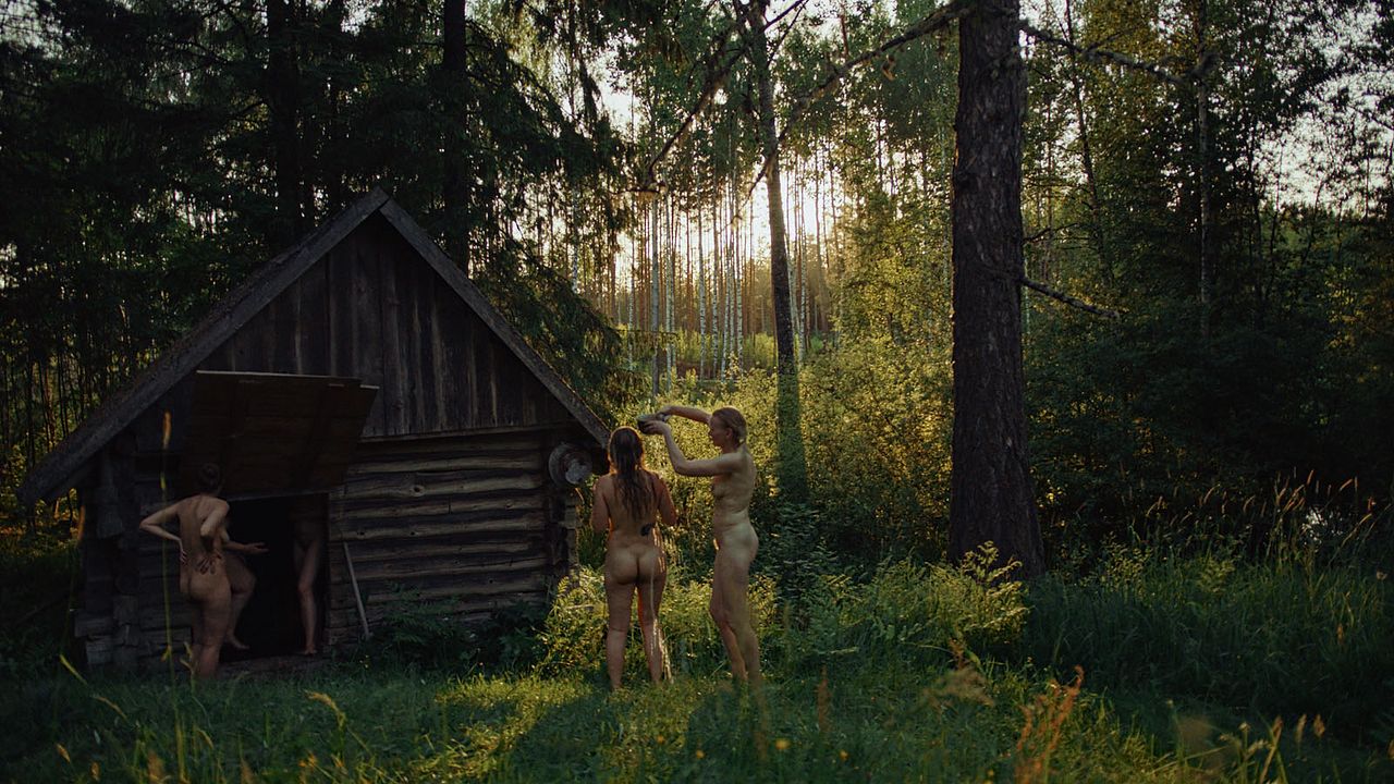 Smoke Sauna Sisterhood : Photo