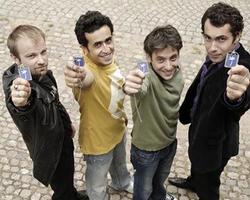 Olivier Marchal nous parle de la saison 2 de "Braquo"  ;  Le teaser de "Xanadu"  ;  La devinette du champion  ;  Les Cosmocats du 21ème siècle  ;  Le premier acteur du spin; off de "Bones" est...  ;  Le trailer de la dernière saison du "Journal Intime d'une call; girl"  ;  Des rumeurs très "Walking Dead"  ;  "Les Invincibles" au micro !  ;  Quand Jerry Seinfeld aura pris le contrôle du monde....