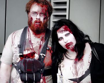 "Bonne chance Charlie", "Falling Skies" et "Teen Wolf" renouvelées  ;  Joe Manganiello tease le final de "True Blood"  ;  Les nouveaux de "Games Of Thrones"  ;  Joel McHale dans "Sons Of Anarchy"  ;  "Eureka" c'est fini  ;  On répond à vos questions : "How I Met Your Mother", "Homeland"  ;  La bande; annonce de la websérie caféinée de Jery Seinfeld  ;  Les meilleurs moments du Comic; Con américain de San Diego  ;  Les premières images de "Ainsi soient; ils", le nouveau drama d'Arte