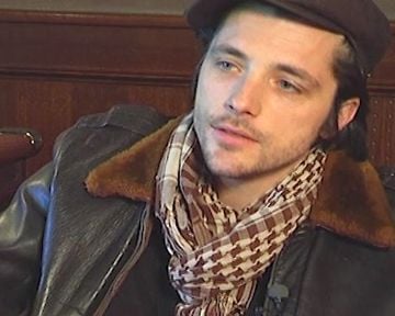 La scène de la roulette russe de "Voyage au bout de l'enfer", par Raphaël Personnaz...