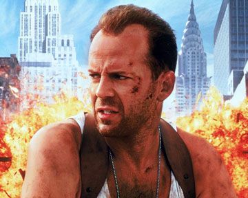 Pleins feux sur la suite des aventures de John McClane : "58 minutes pour vivre" et "Une journée en enfer" !
