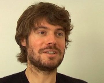 Pour éviter la censure, certaines versions ont été retouchées. Moins d'érotisme, moins de sang...