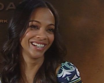 Zoe Saldana et Olivier Megaton nous parlent de "Colombiana". 