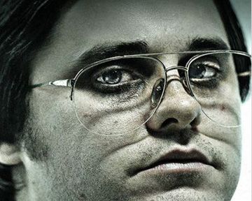 Un autographe, s'il vous plait ! Pas de problème, à quel nom ? Philou. A mon grand ami Philou. Non, à mon meilleur ami Philou. Non, à mon meilleur pote pour qui je suis prêt à mourir...  Top 5 des fans complètement fous.