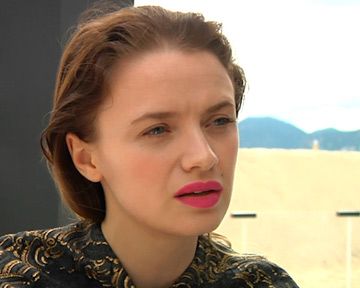 L'héroïne de "Suzanne" de Katell Quillévéré se confie sur les motivations de son personnage, victime de son amour, et rend hommage à sa réalisatrice.