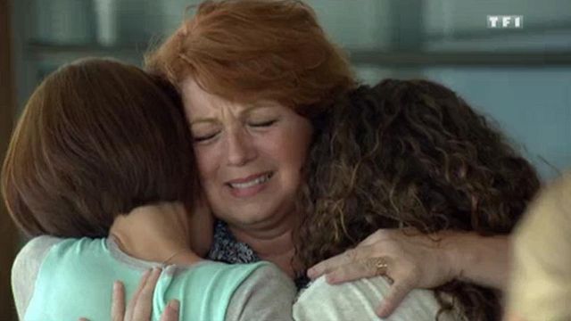 Vous avez loupé le dernier épisode de Julie Lescaut ? AlloCiné vous propose les toutes dernières minutes émouvantes de la série de Veronique Genest.