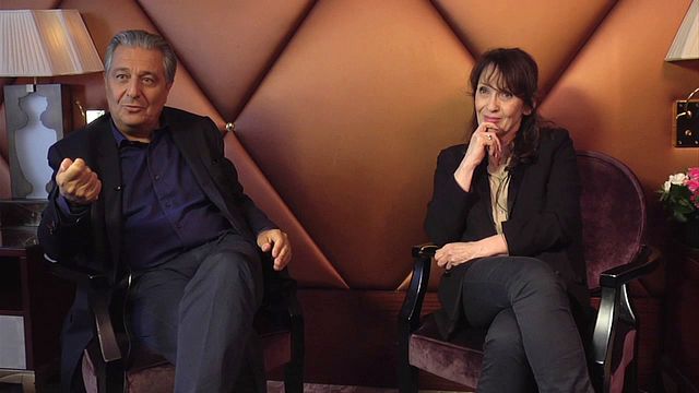 Esprit de troupe, passage à la réalisation, succès au box-office, "Astérix et Obélix : Mission Cléopâtre"... Christian Clavier et Chantal Lauby reviennent sur des aspects bien précis de leurs carrières qu'ils ont en commun.