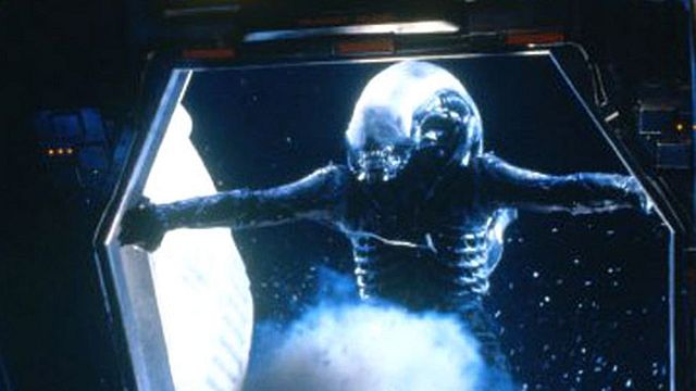 Neil Blomkamp souhaite relancer la saga Alien, une fausse pub Jurassic World, des news de Warcraft, la bande-annonce de Hitman : Agent 47...