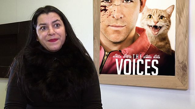 "Il n'y avait pas l'omrbe d'un doute. C'était lui et ça ne pouvait pas être quelqu'un d'autre" Marjane Satrapi, réalisatrice de The Voices, se confie sur le choix de Ryan Reynolds, rôle principal et doubleur de tous les animaux du film.