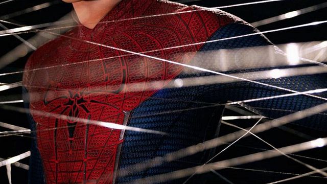 Peter Parker ou Miles Morales ? Le mystère s'épaissit. Des nouvelles images de Terminator : Genisys, le costume de Deadpool dévoilé, la première bande-annonce de Spectre...